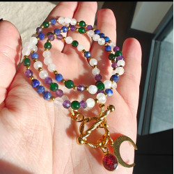 Klasyczny kwarc różowy ametyst szmaragd i lapis lazuli