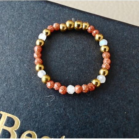 Pierścionek kamień księżycowy piasek pustyni