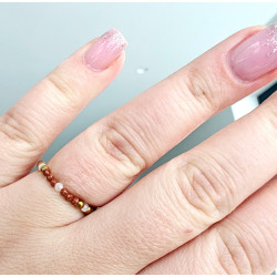 Pierścionek kamień księżycowy piasek pustyni