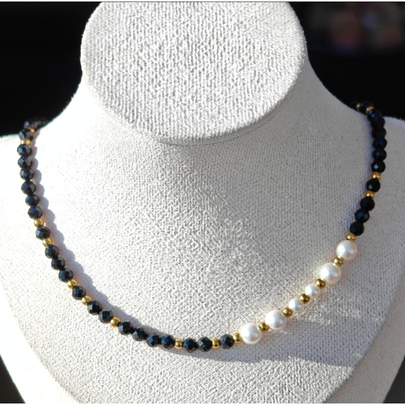 Regulowany turmalin i perły