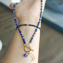 Klasyczny lapis lazuli z księżycem